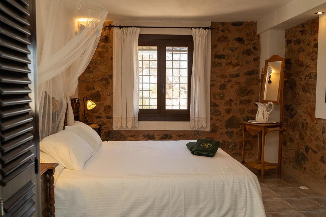 Masia De Matuta Vall de Almonacid Exterior foto